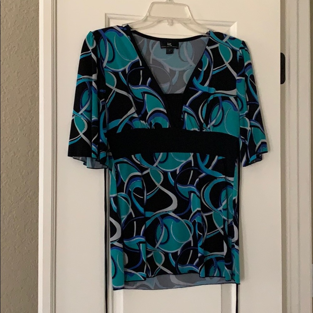 Women’s top - great for work!